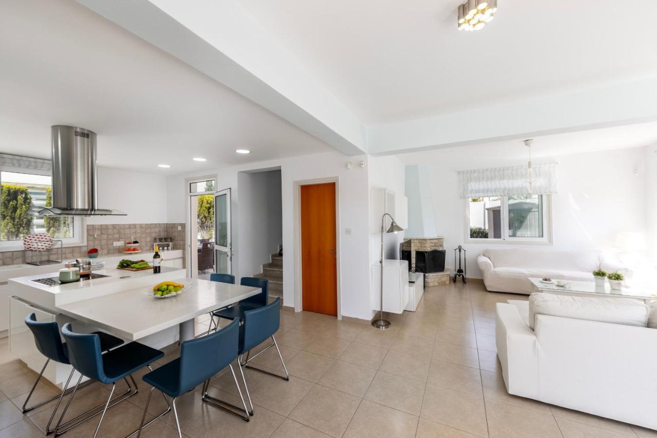 Protaras Sunrise Zen Seafront Villa מראה חיצוני תמונה