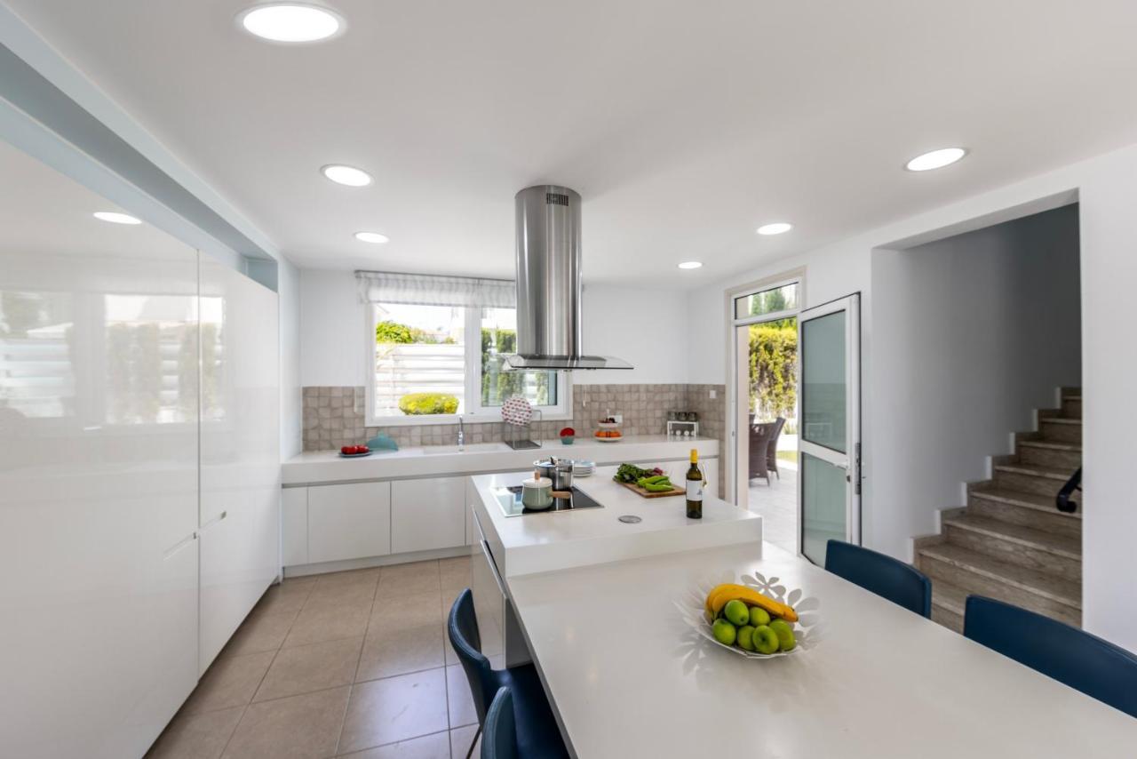 Protaras Sunrise Zen Seafront Villa מראה חיצוני תמונה